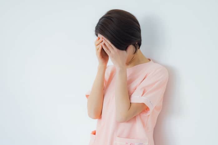 『奨学金の返済期間中の看護師でも退職代行を利用できる理由』について